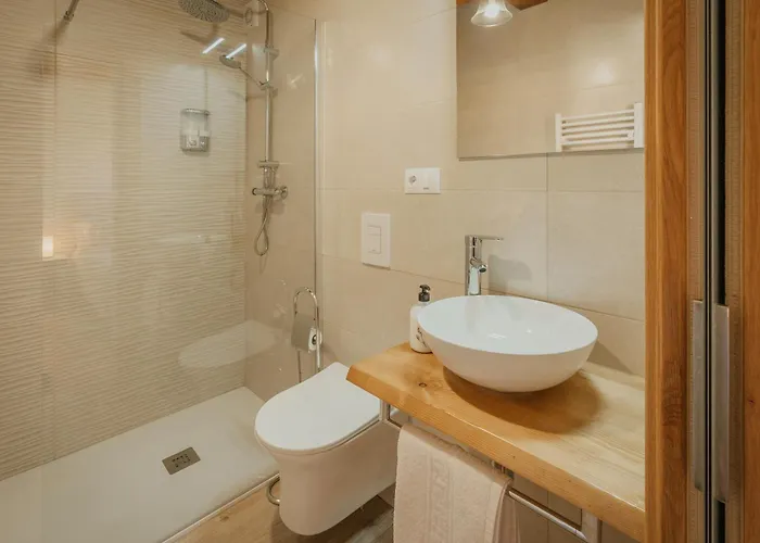 Lagar Del Altillo-Revilla Vallejer Landhuis Revilla-Vallegera